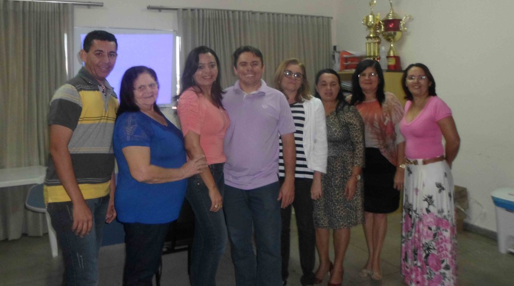  Ivanize Ribeiro da SME/Macau com representantes de Pendências, Alto do Rodrigues e Porto do Mangue.   